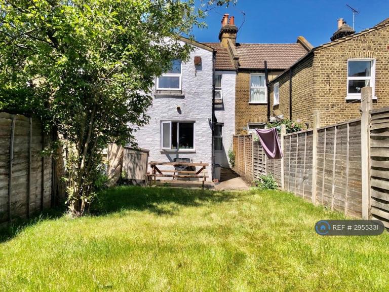 House Woolwich Road in Greater London