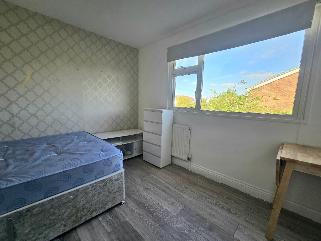Room Second Avenue in Castle Point