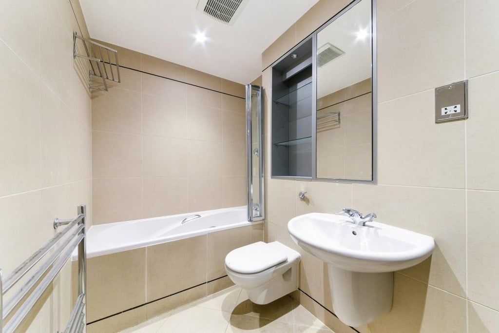 Flat New Globe Walk in Greater London