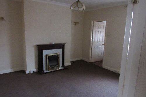 Flat Two Ball Lonnen in Newcastle upon Tyne