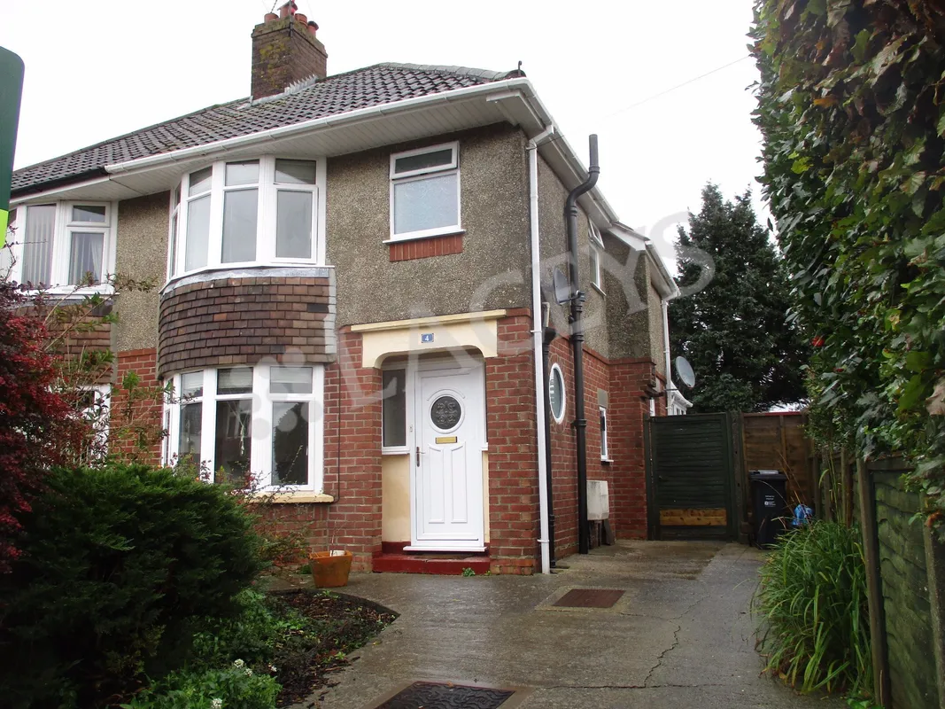 House Ashford Grove in Yeovil