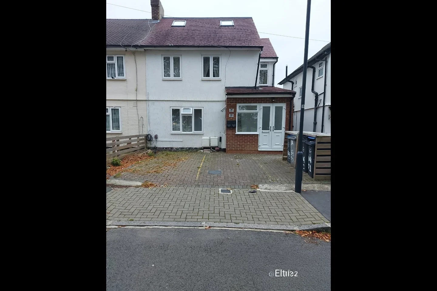 Flat Elthorne Way in Greater London