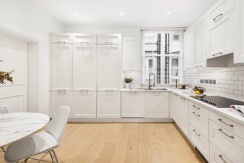 Flat Kynance Place in Greater London