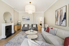 Flat Kynance Place in Greater London