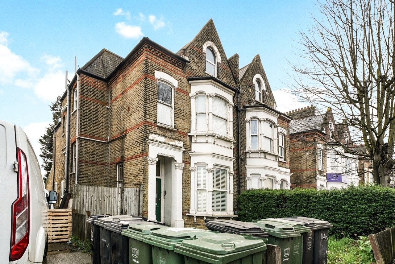 Flat Stanstead Road in Greater London
