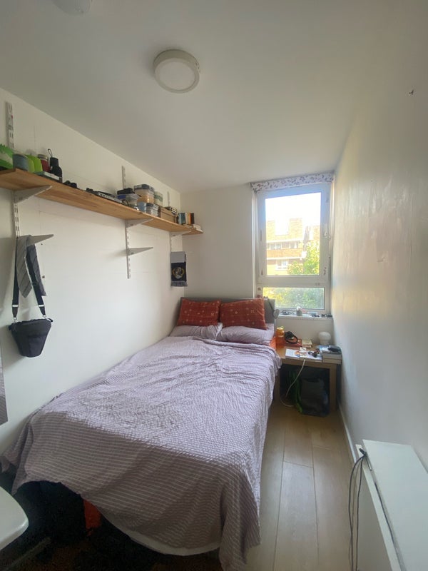 Room Northwest Place in London