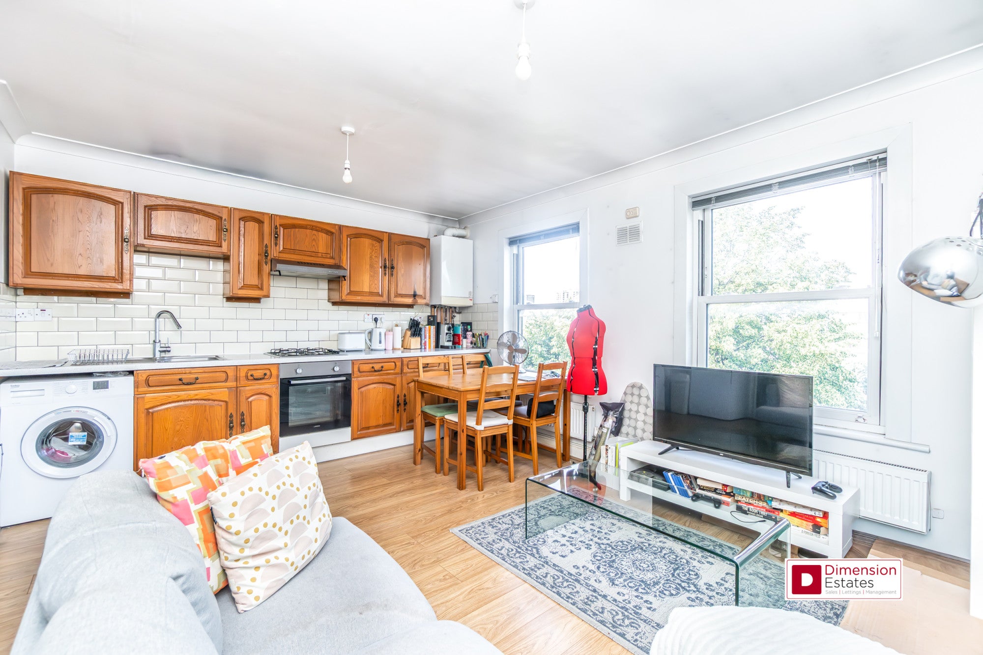 Flat Kingsland Road in Greater London