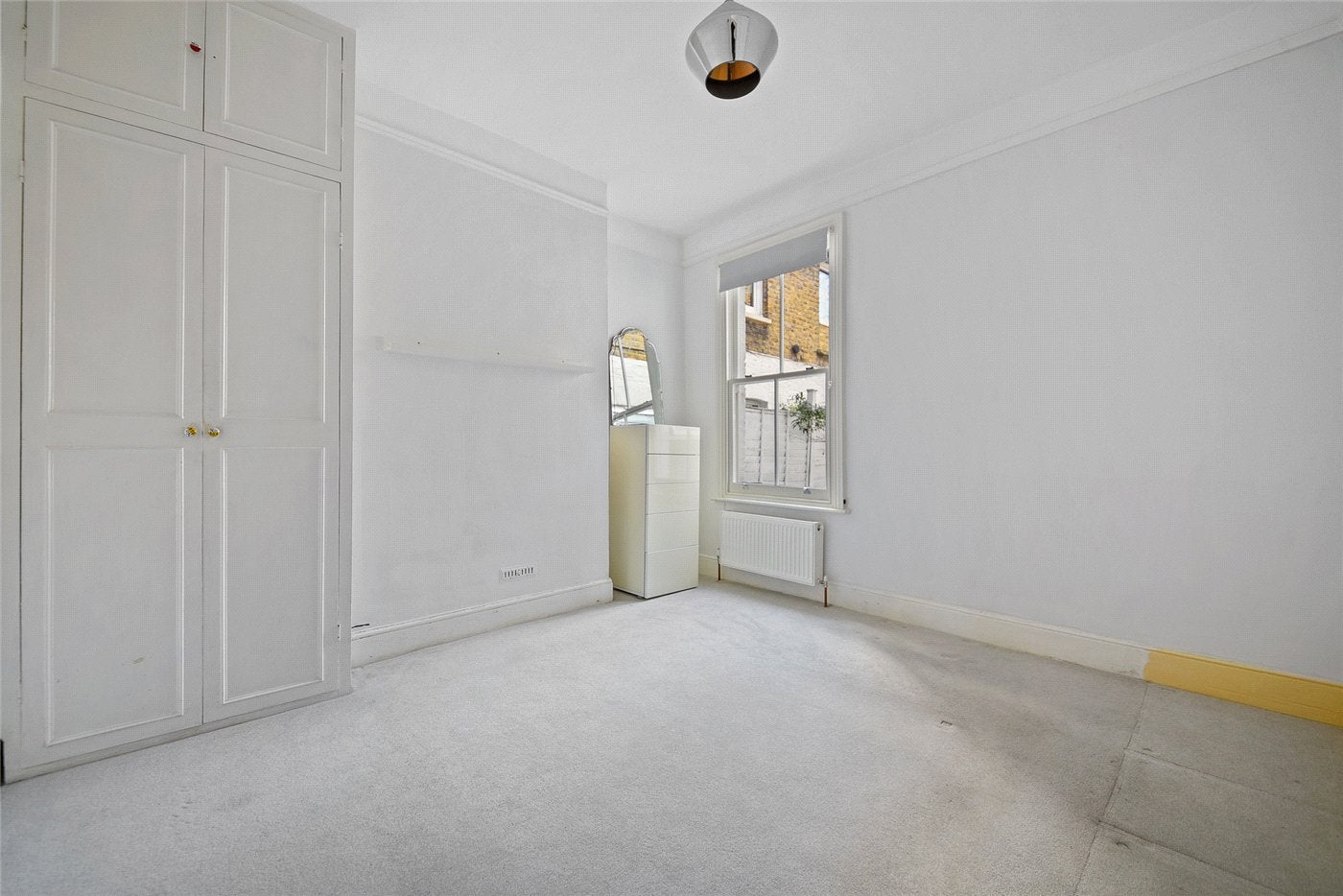 Flat Dunraven Road in Greater London