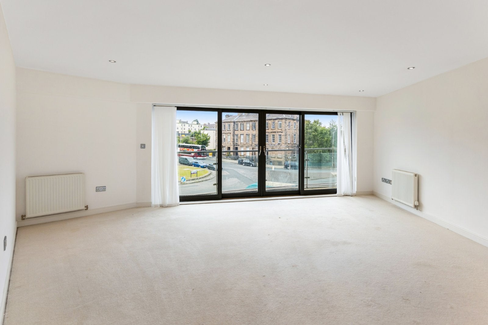 Flat Lower Granton Road in City of Edinburgh