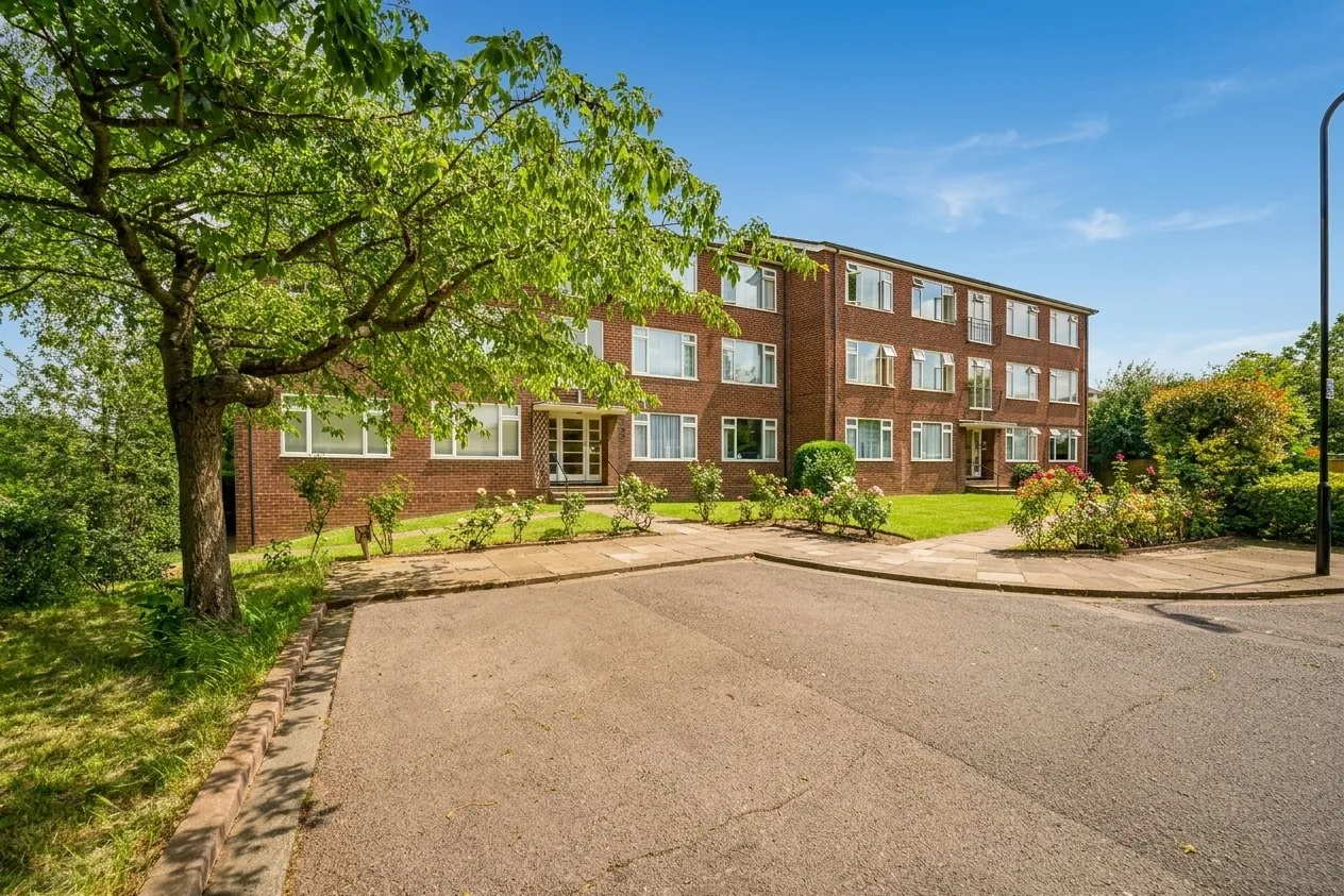 Flat Stickleton Close in Greater London