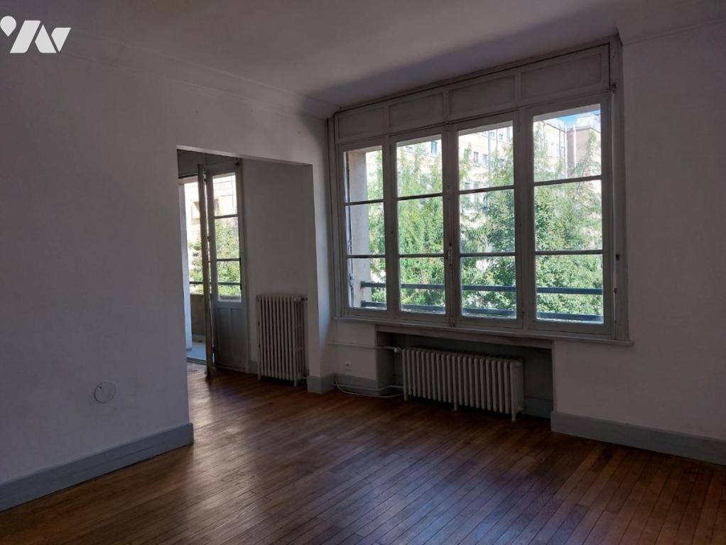 Appartement Rue du Grenier à Sel à Orléans