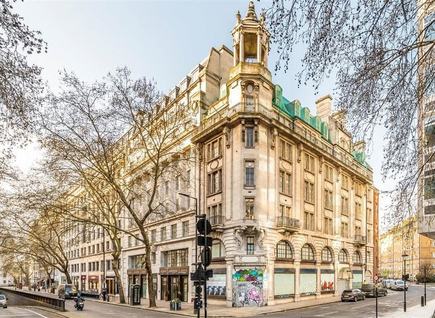 Flat Kingsway in City of Westminster
