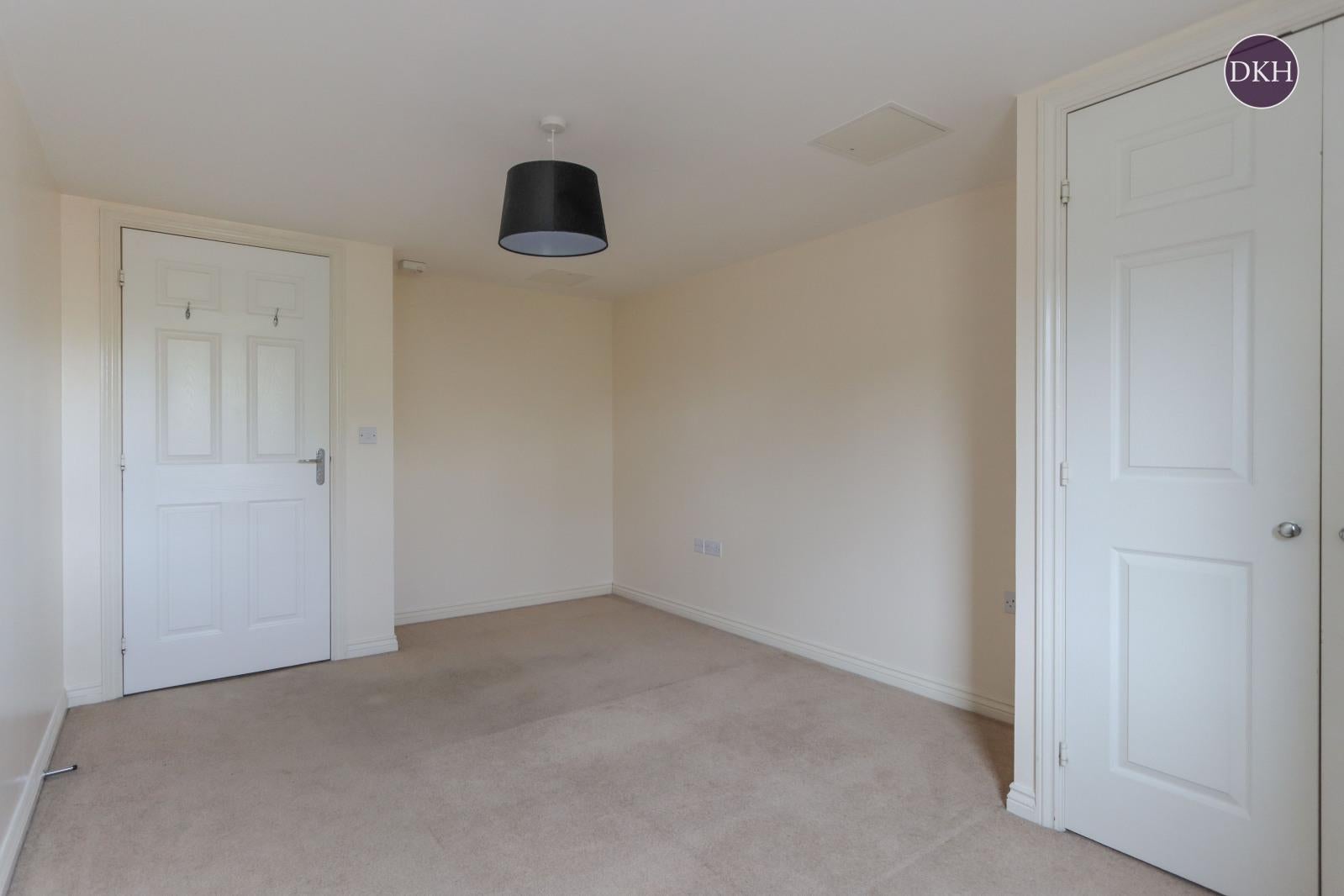 Flat Observer Drive in Watford