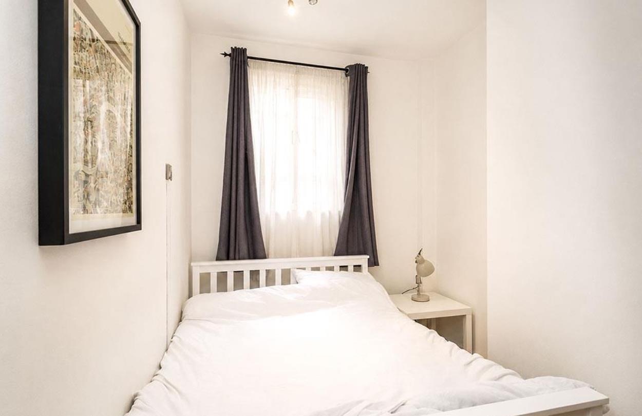 Flat Portman Gate in City of Westminster
