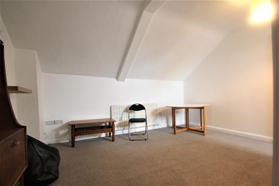Flat The Broadway in Woking