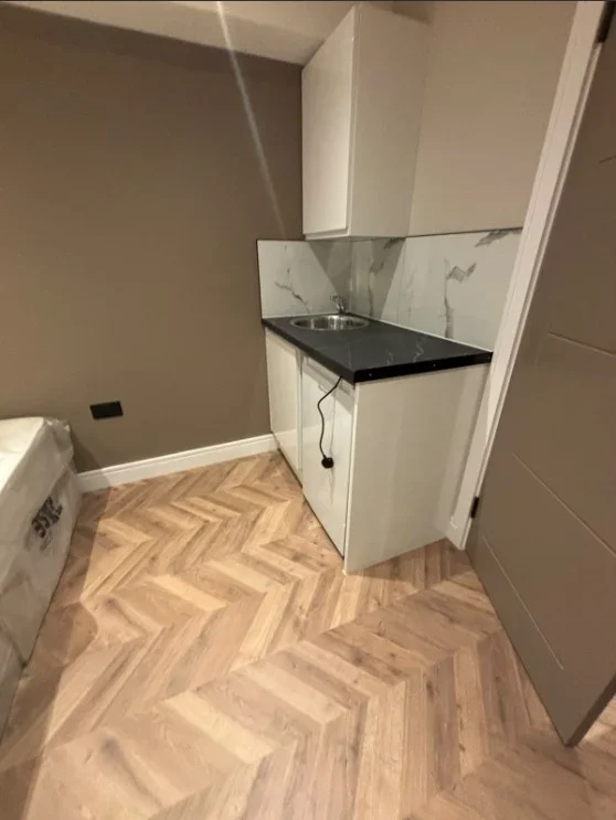 Room The Gossamers in Watford
