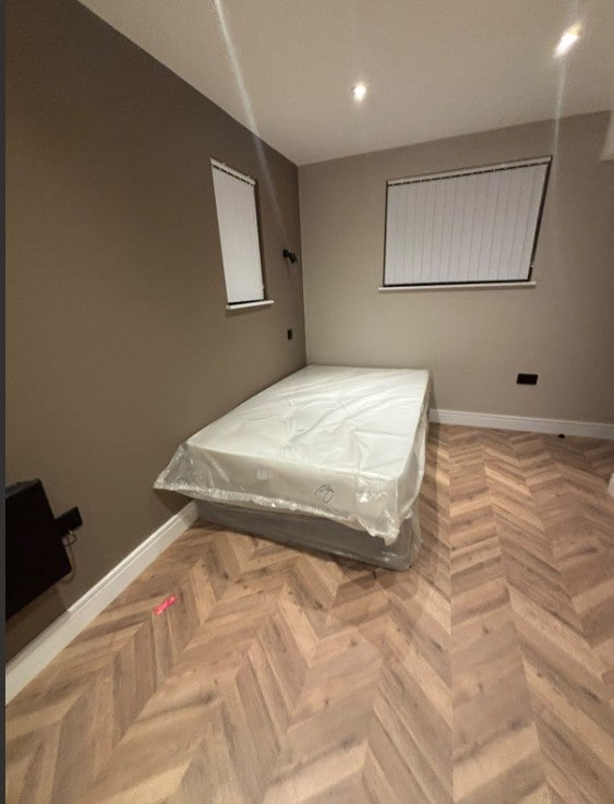 Room The Gossamers in Watford