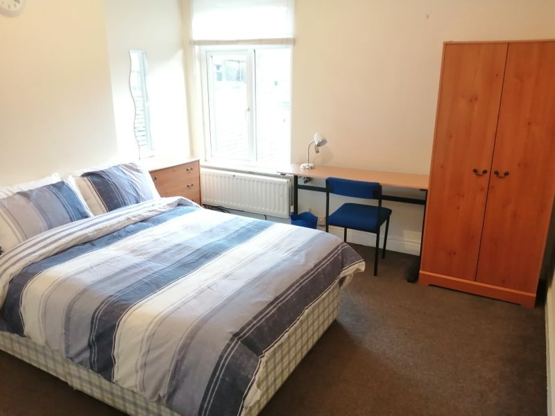 Room Boughey Road in Stoke-on-Trent