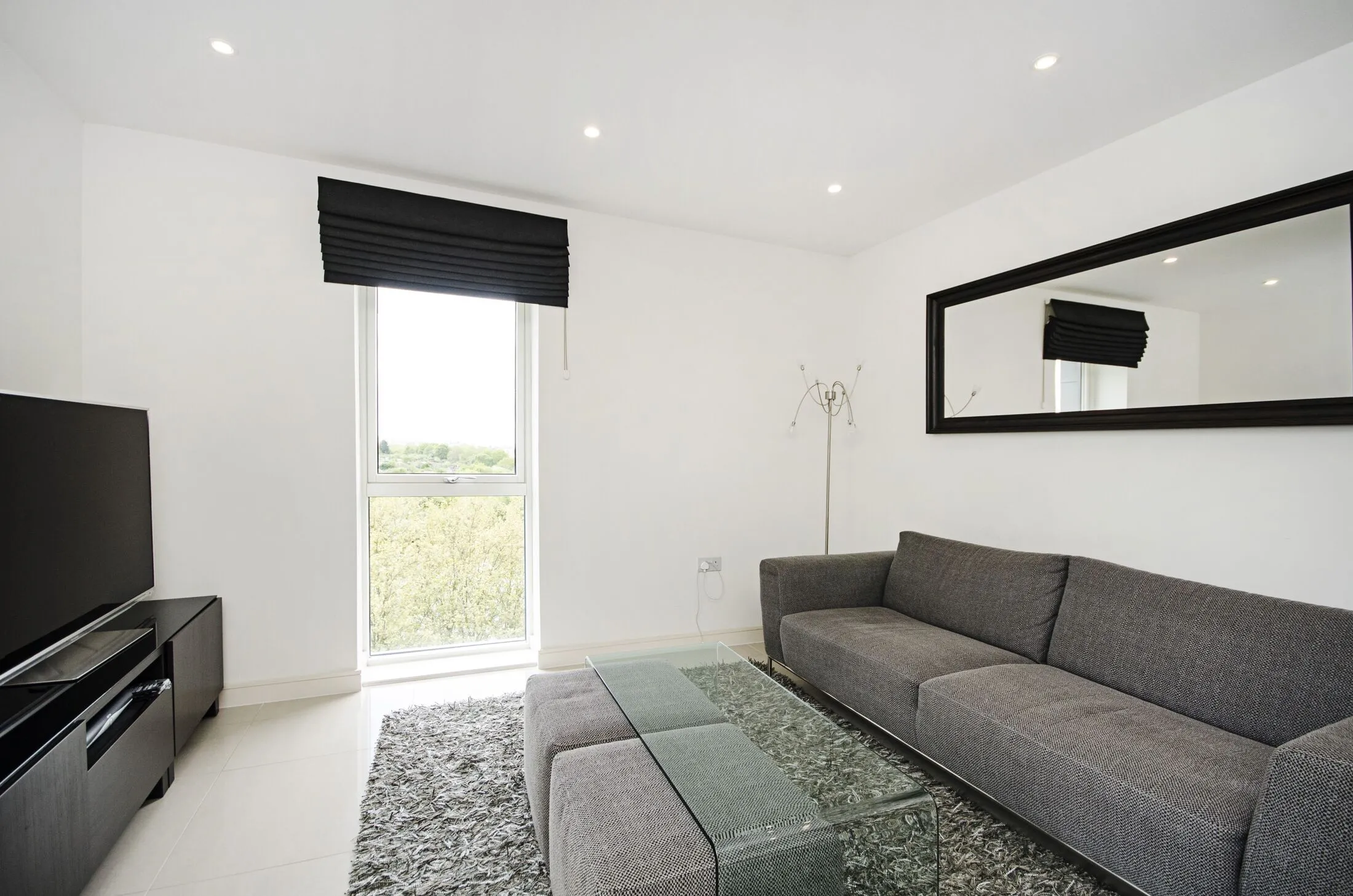 Flat Shearwater Drive in Greater London