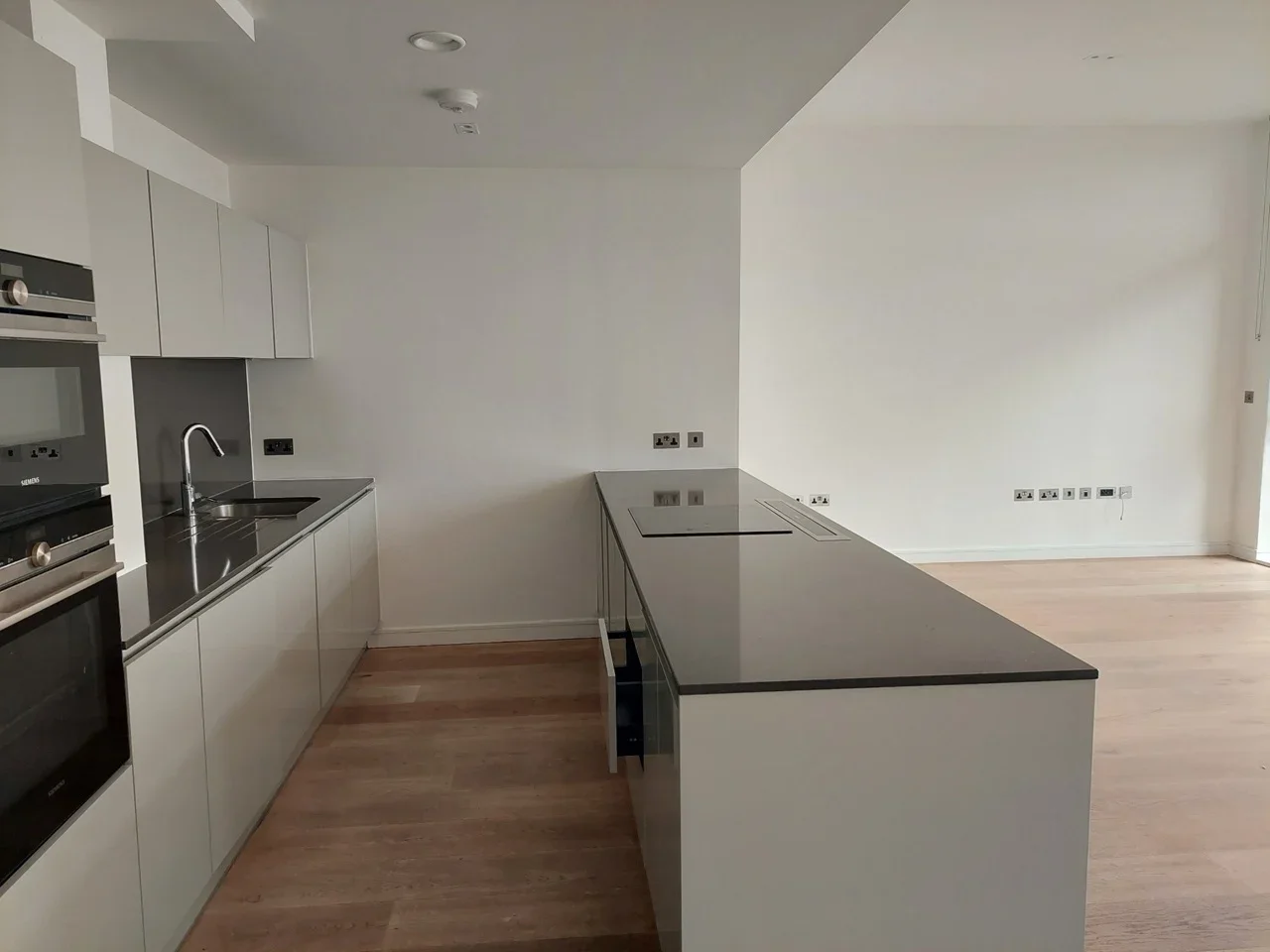 Flat Belsize Road in Greater London