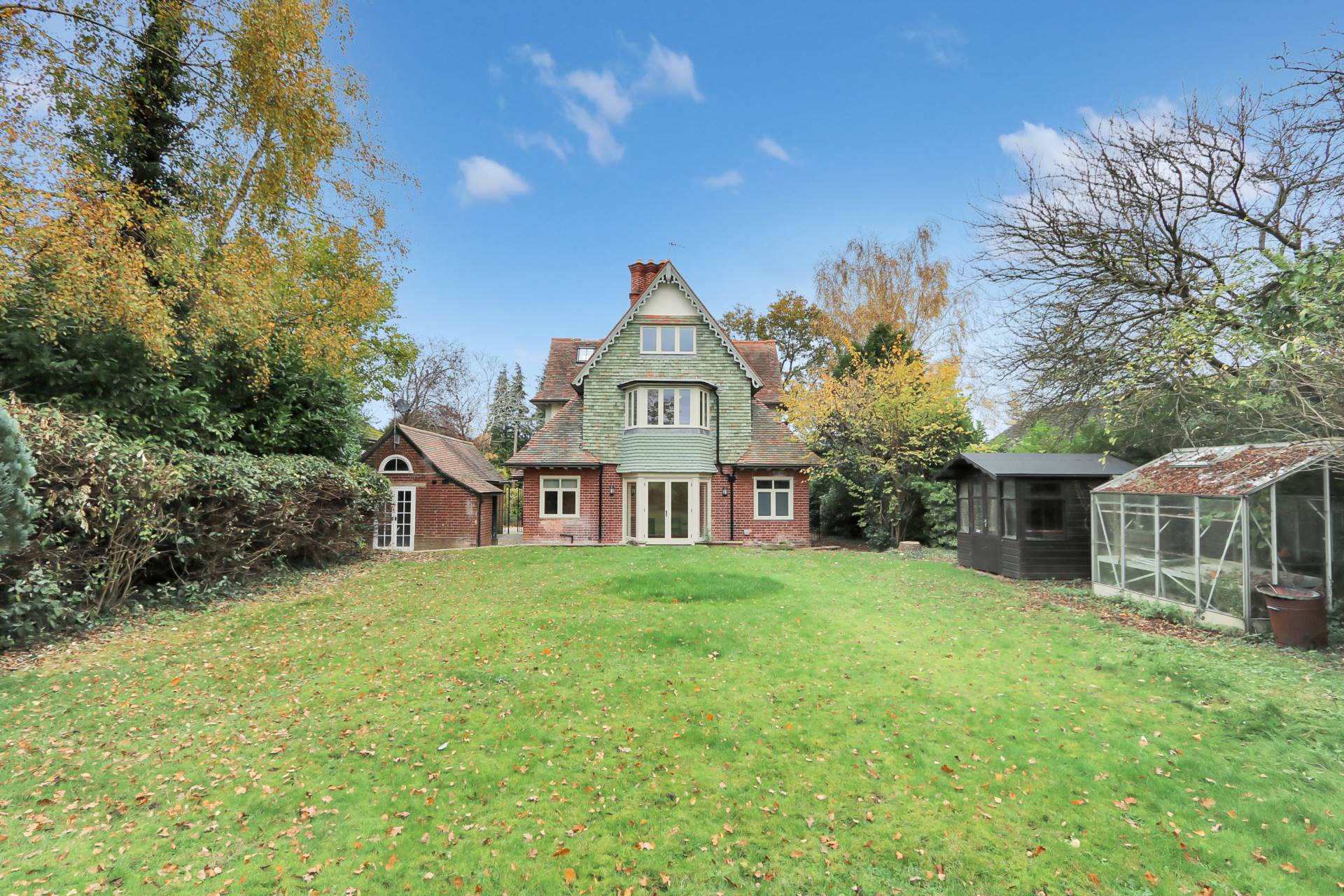 House Clevedon Road in Reading