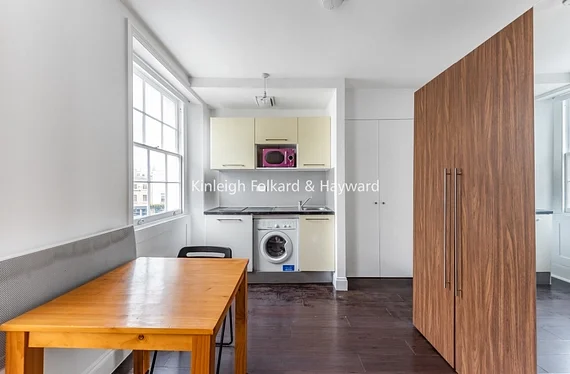 Flat Hurdwick Place in Greater London