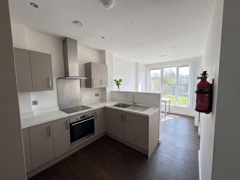 Room Frobisher Yard in Greater London