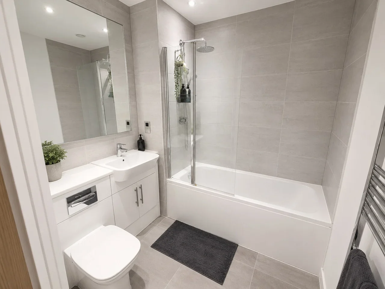 Room Cambridge Road in Greater London