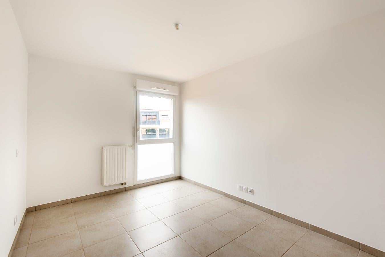 Flat Avenue Saint-Exupéry in Istres