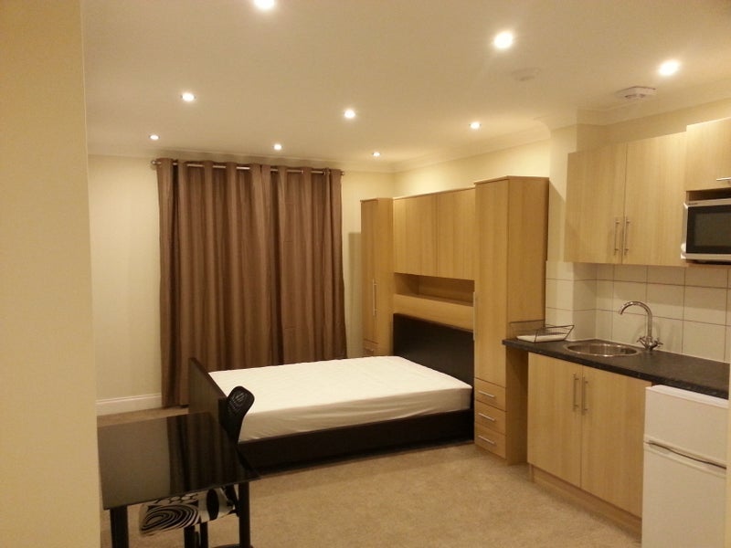 Room Altwood Road in Maidenhead