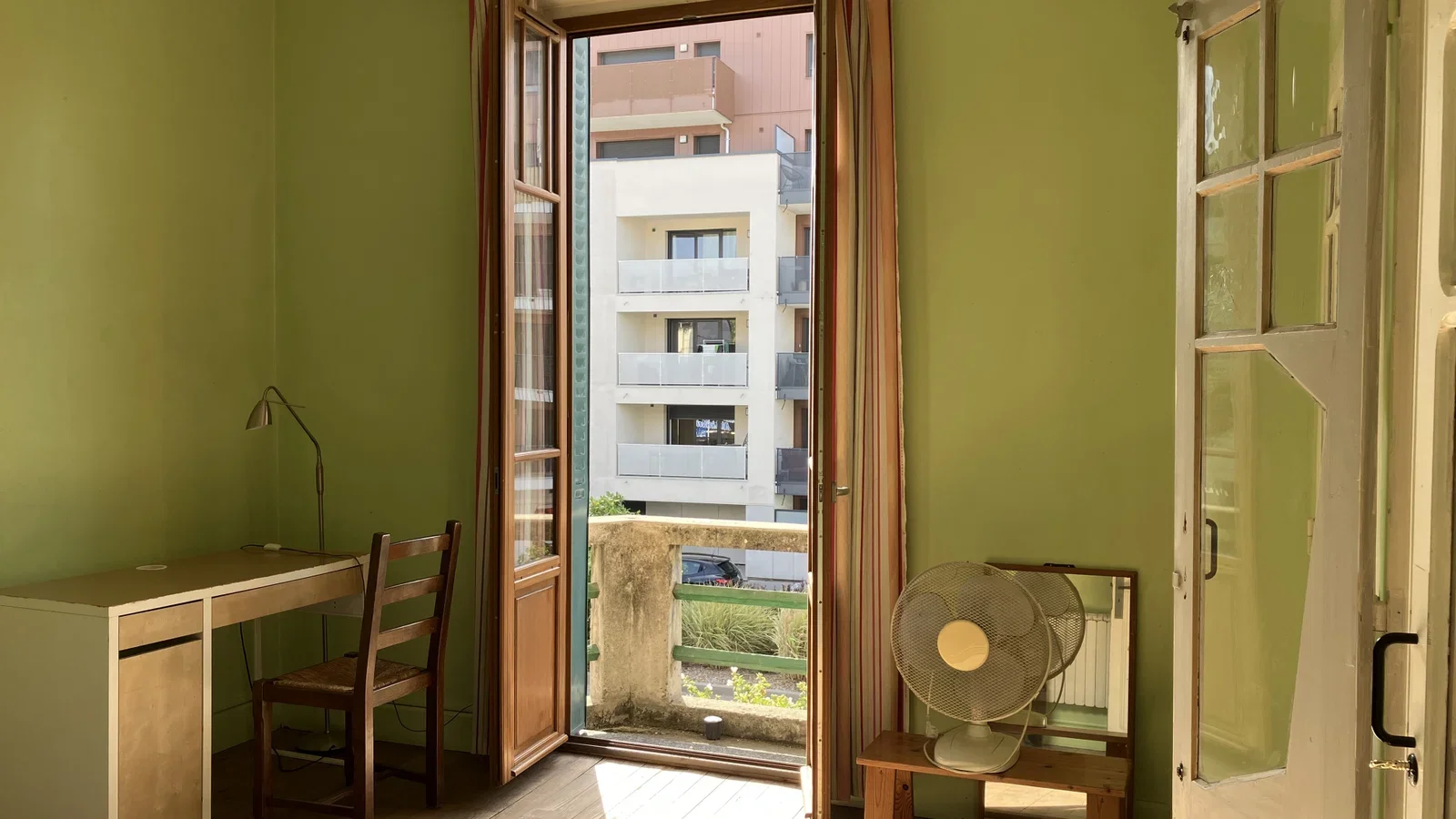 Chambre Rue Victor Hugo à Bourgoin-Jallieu