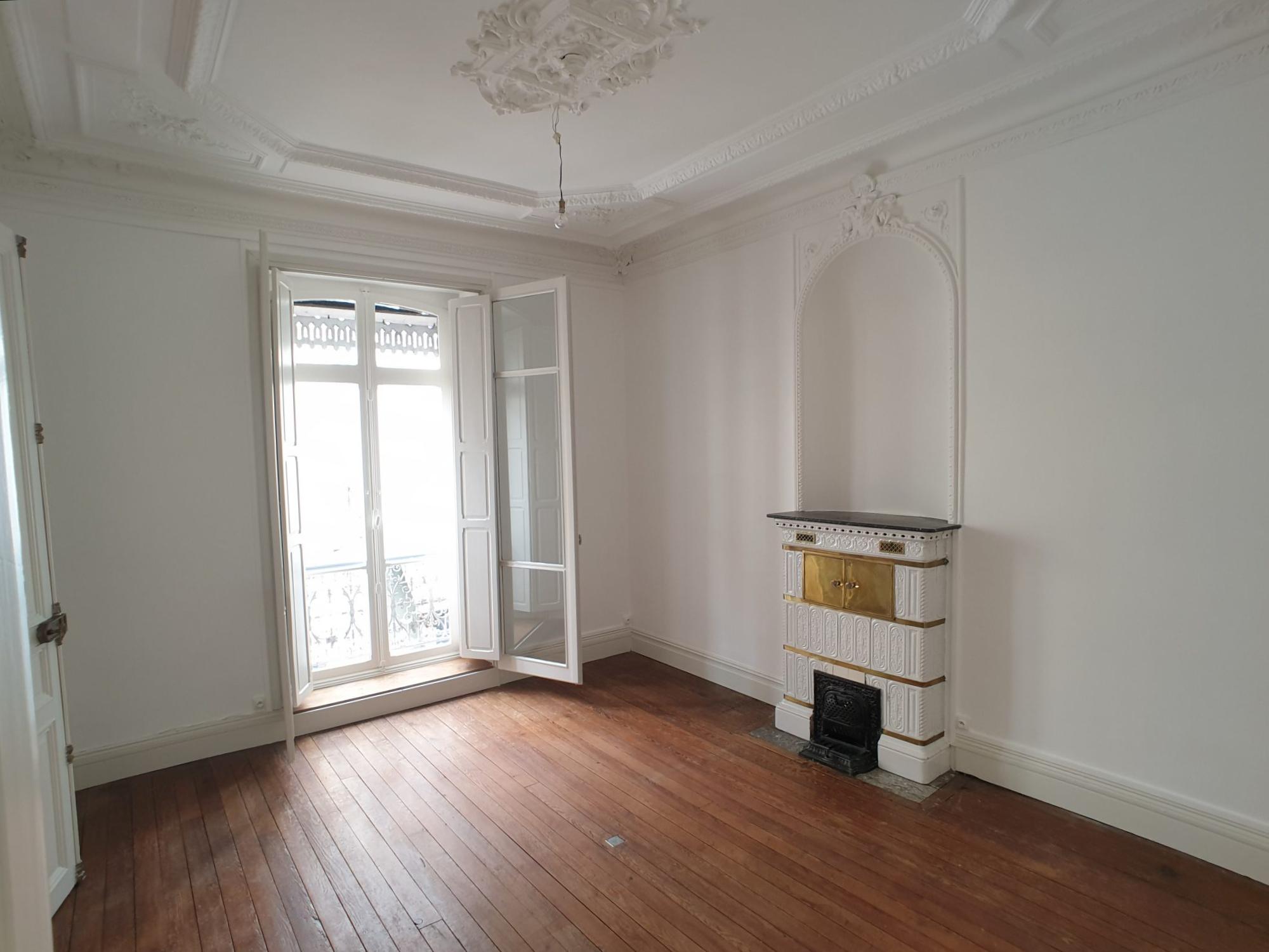Flat Rue Valery Meunier in Pau