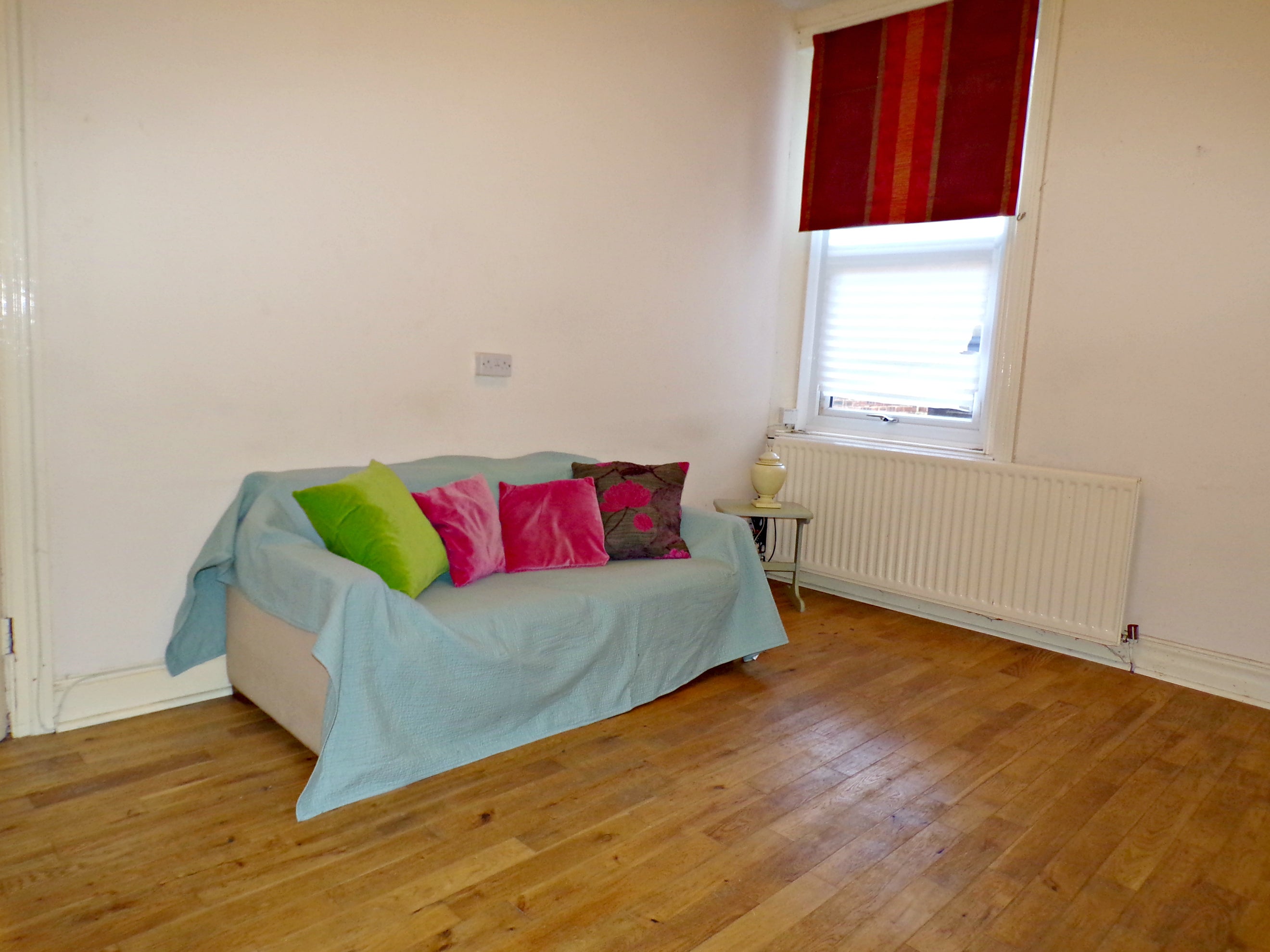 Flat Cavendish Road in Newcastle upon Tyne
