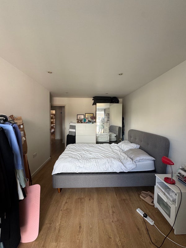 Room Tudor Road in Greater London