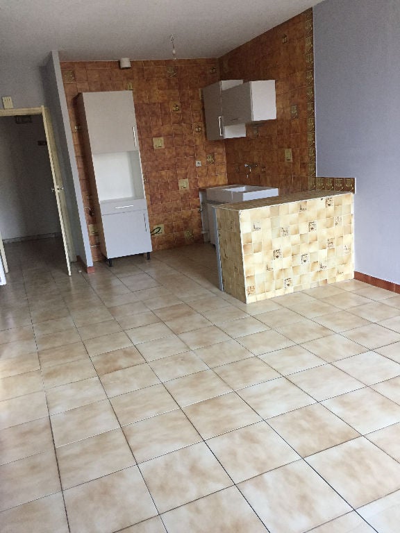 Flat Rue Madeleine Bres in Limoux