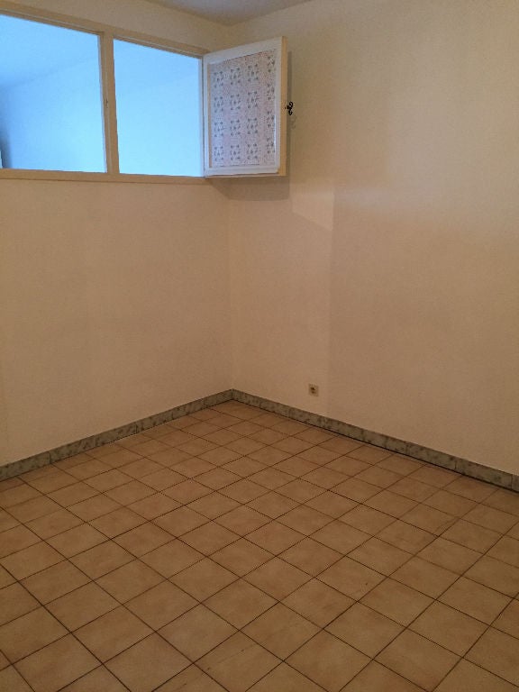 Flat Rue Madeleine Bres in Limoux