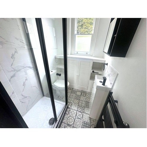 Flat Brondesbury Villas in London