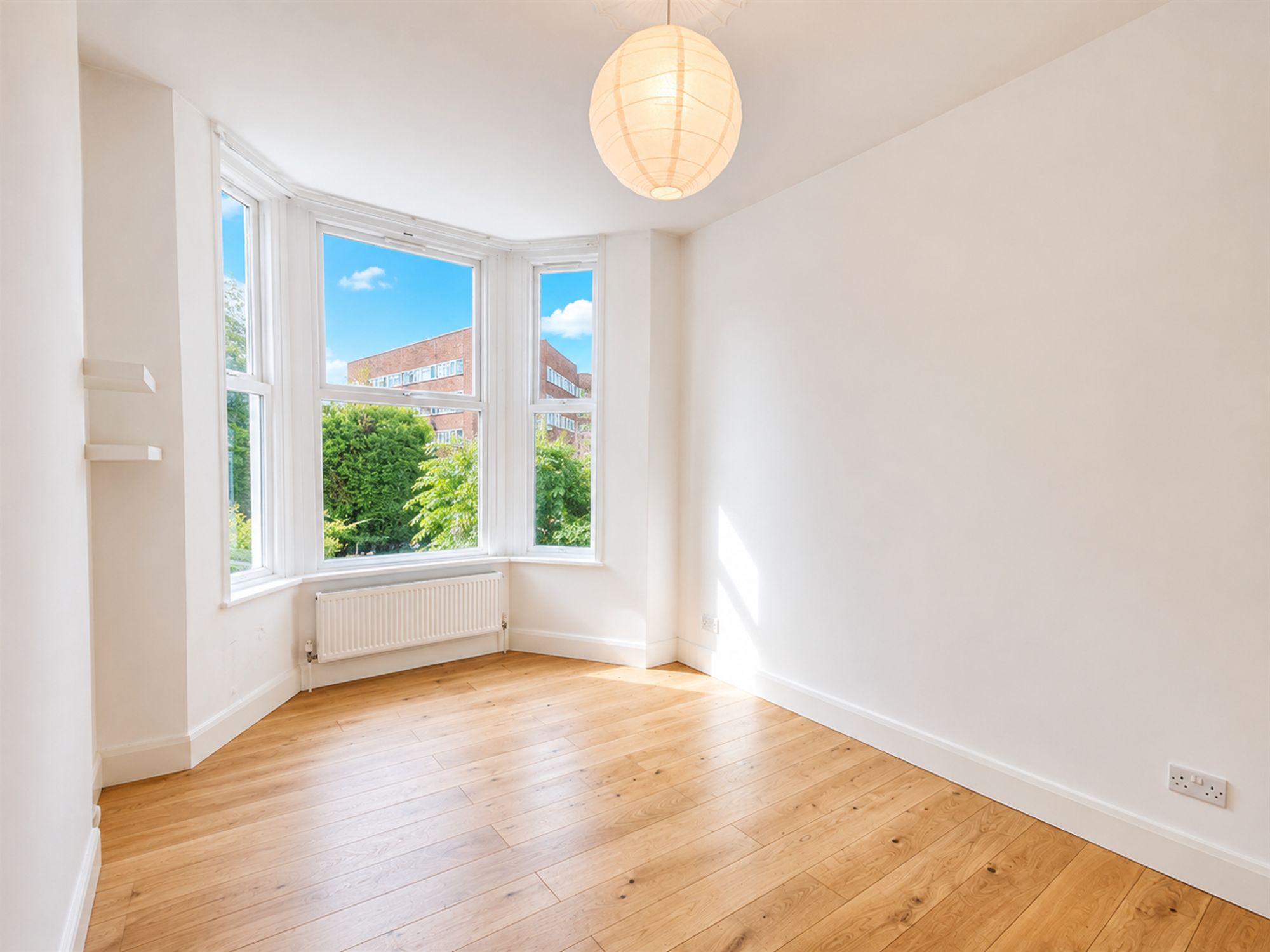 Flat Lewisham Road in Greater London
