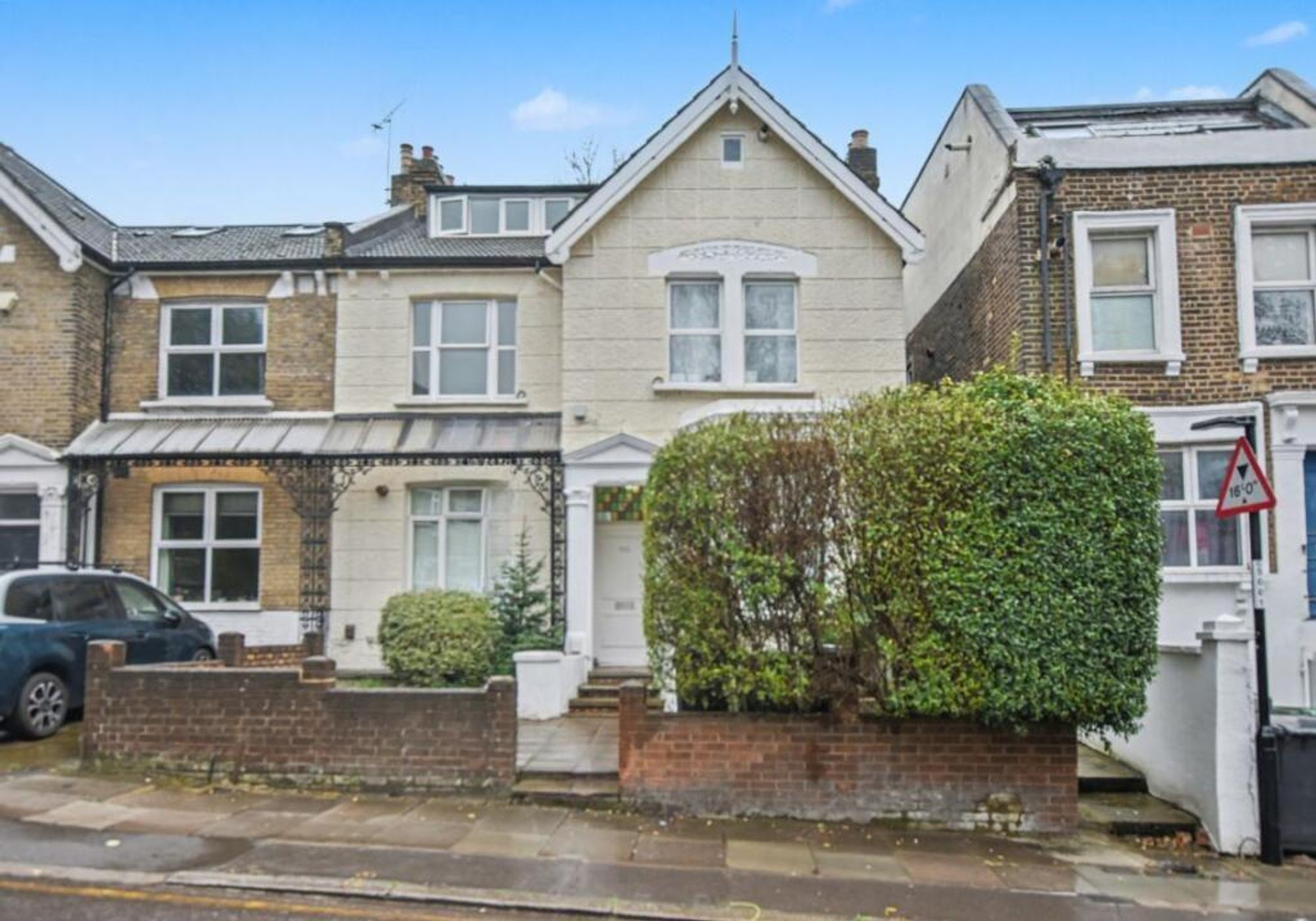 Flat Lewisham Road in Greater London