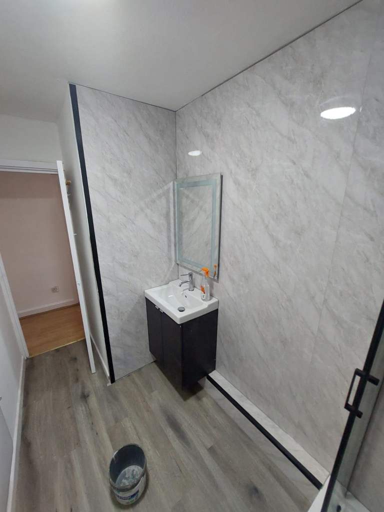 Flat Eccles New Road in Salford