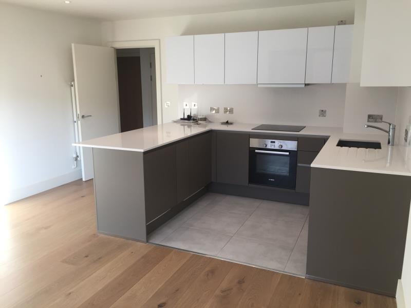 Flat Empire Way in Greater London