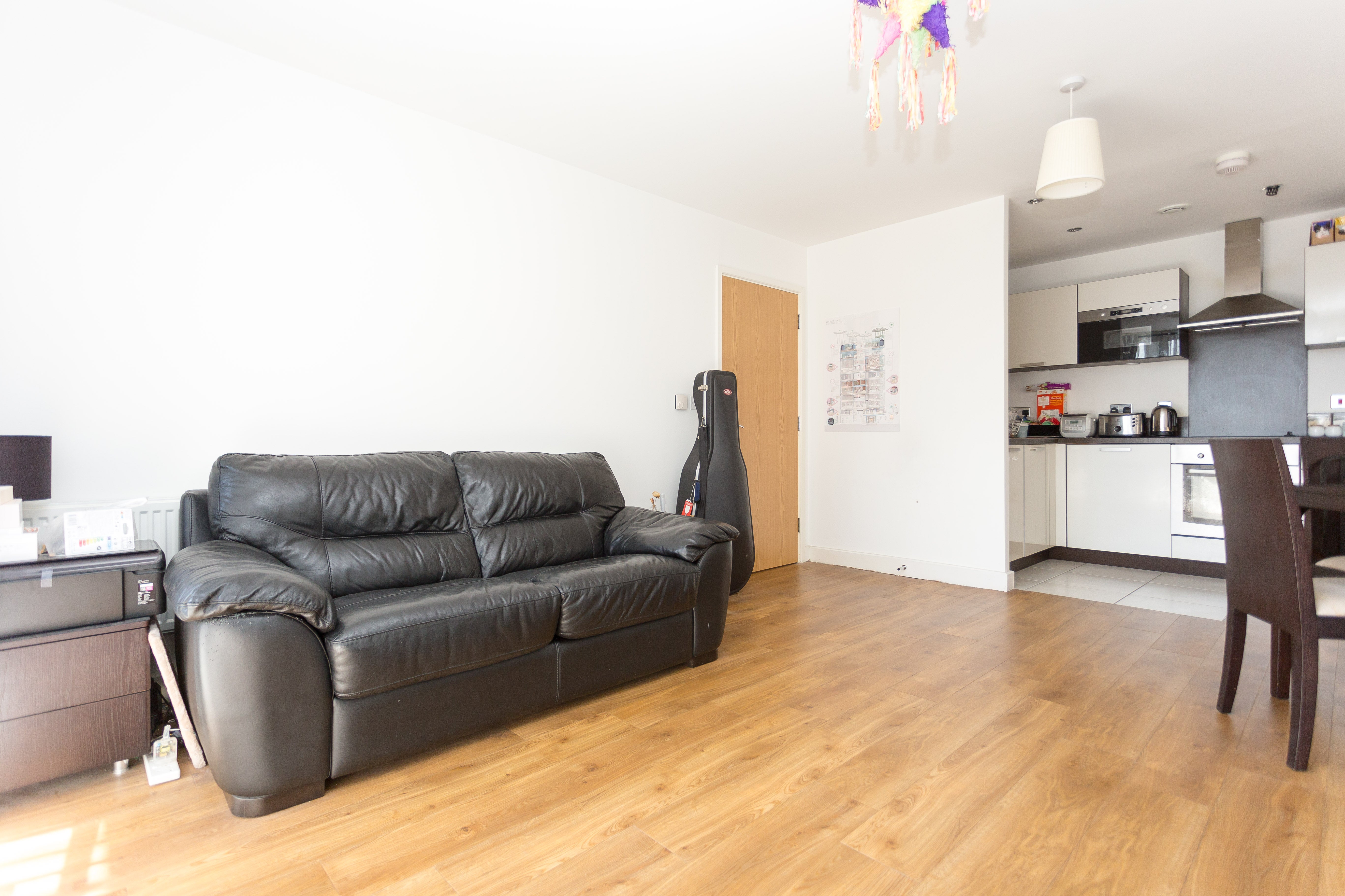 Flat Needleman Street in Greater London