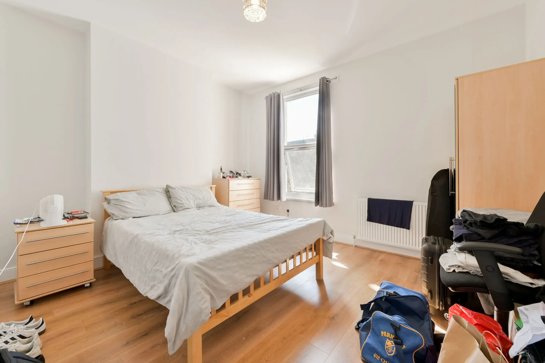 Flat Birkbeck Avenue in Greater London