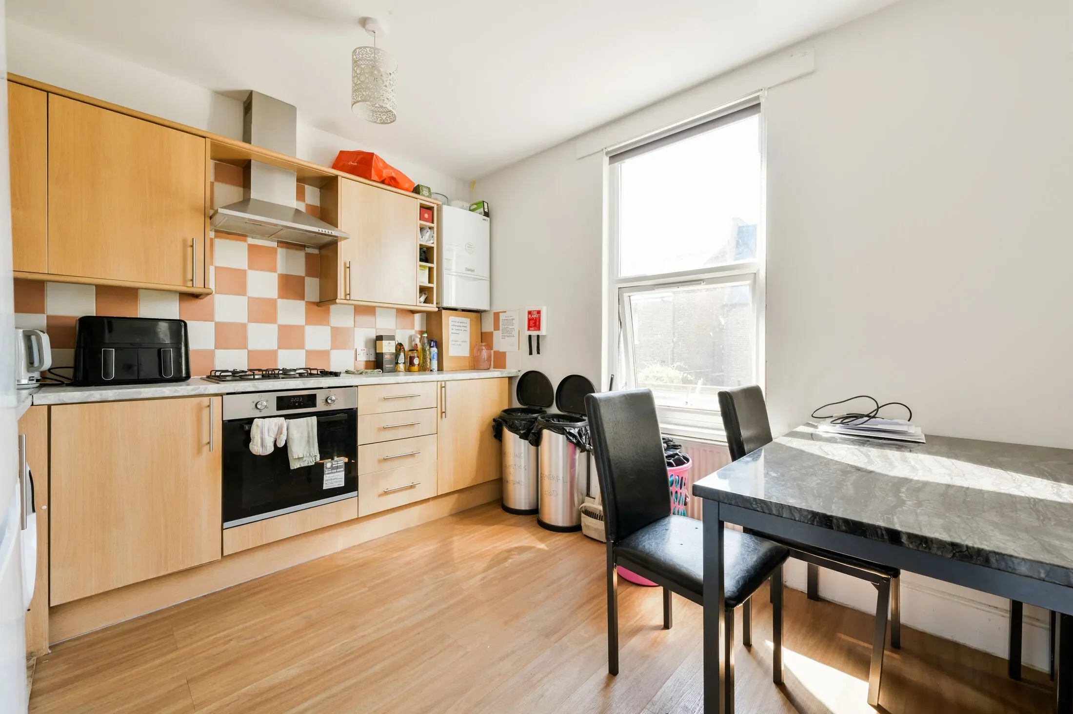 Flat Birkbeck Avenue in Greater London