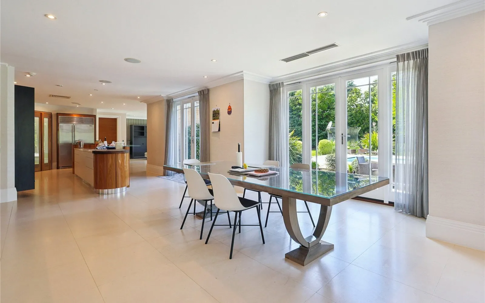 House Park Close in Elmbridge