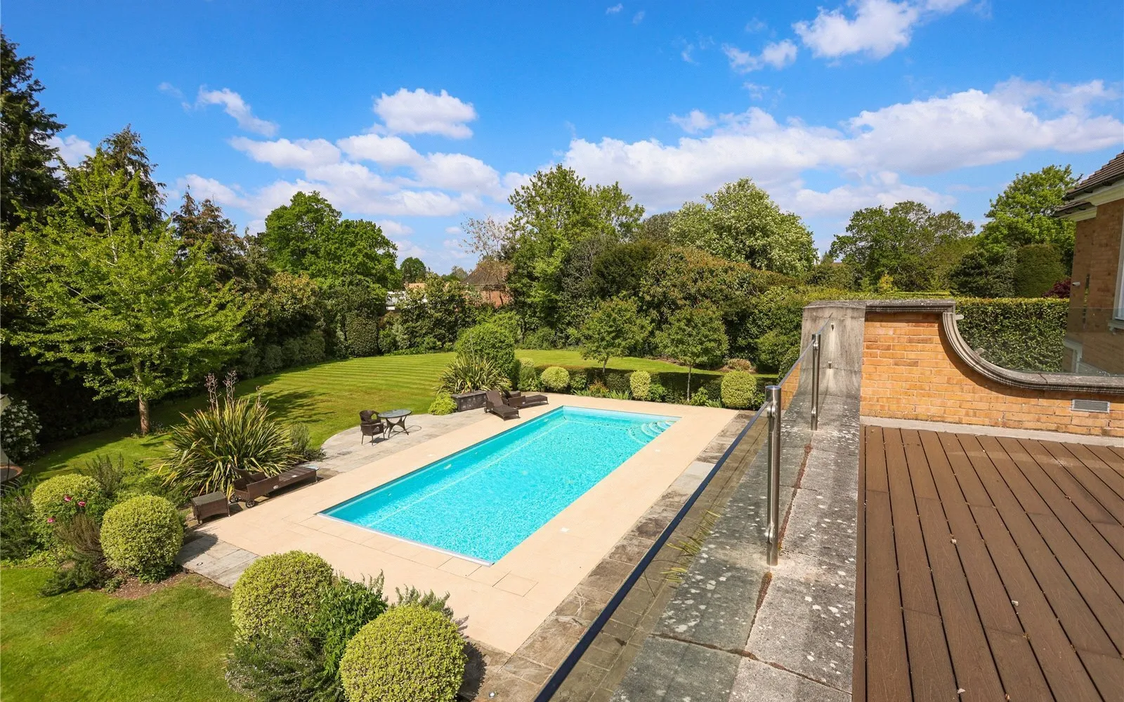 House Park Close in Elmbridge