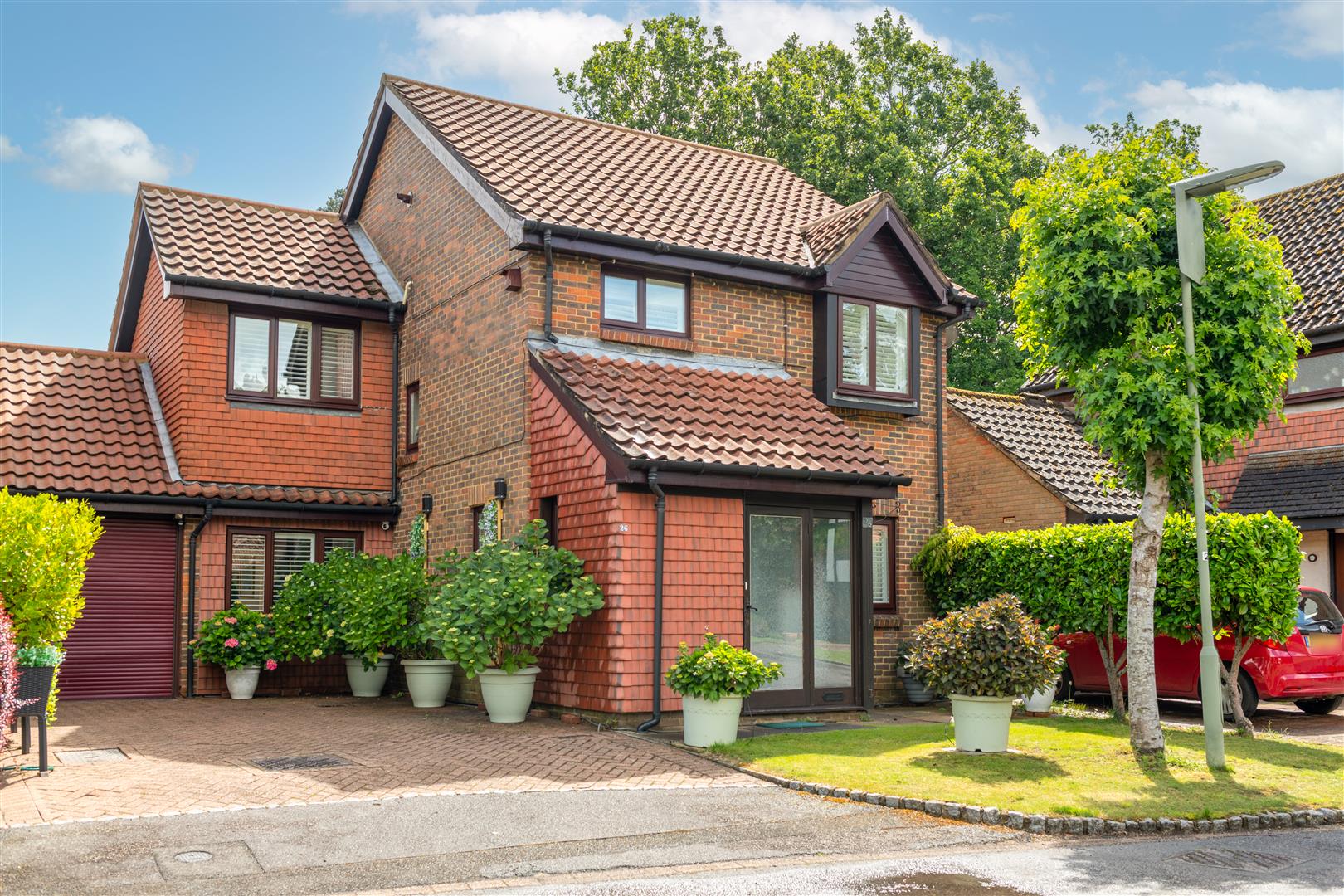 House Heritage Lawn in Reigate and Banstead