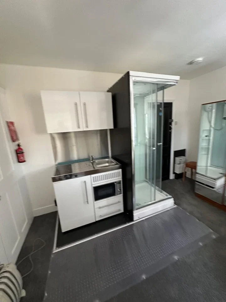 Room Muriel Avenue in Watford