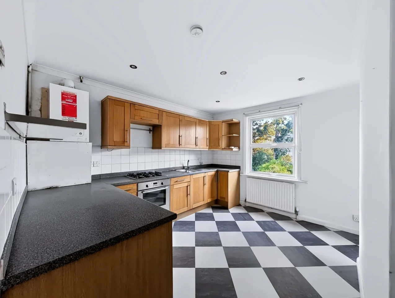 Flat Forburg Road in Greater London