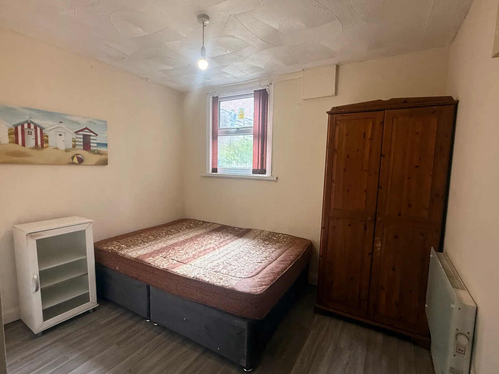 Room Cromwell Road in Luton
